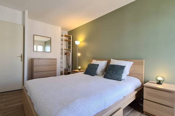 Ganze Wohnung, Appt 80m², 13 P,  Disneyland, Fibre, 2 parkings in Chessy, Seine-et-Marne