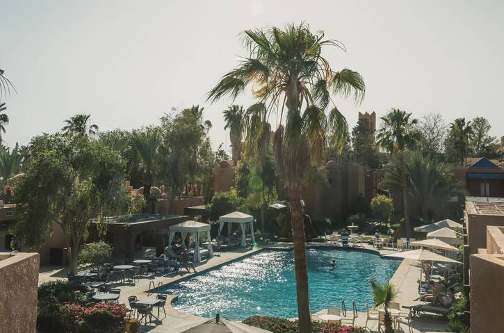 Hôtel pour 2 personnes, avec jacuzzi et jardin ainsi que piscine et sauna, animaux acceptés