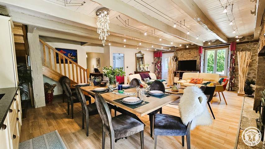Ferienhaus mit TV, Garten und Internet bei Margerides in Margerides, Ussel und Umgebung