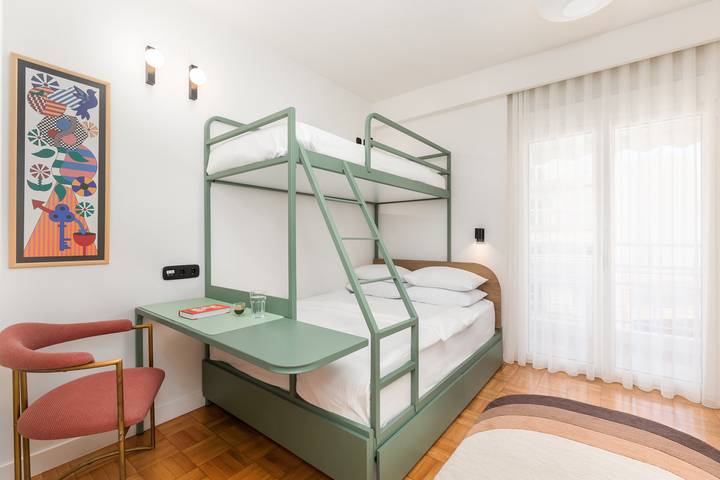 Ganze Wohnung, Ferienwohnung für 5 Personen mit Balkon in Thessaloniki und Umgebung