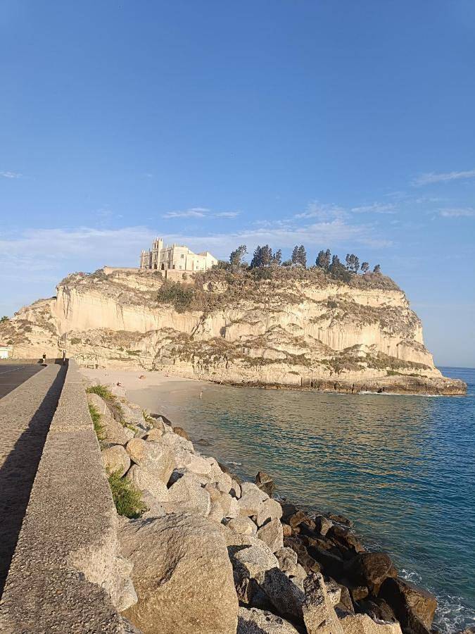 Chambre d’hôte pour 3 personnes, avec vue et terrasse à Tropea - 2