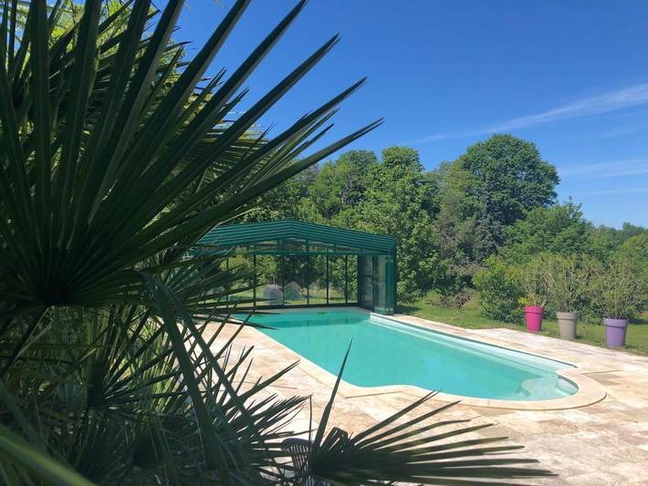 Location de vacances pour 2 personnes, avec jardin ainsi que piscine et vue à Rivarennes - 4