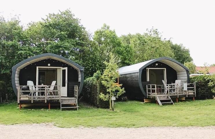 Camping voor 4 personen, with Terras and Tuin as well as Uitzicht in Schouwen-Duiveland