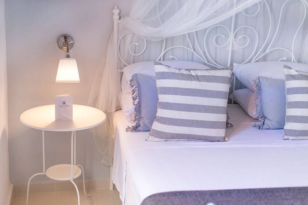 Villa Thalassa 2 | Cozy Greek Comfort | Private Shaded Courtyard | Outdoor Dining & Bbq | Steps from Lindos in Lindos, Rhodos
