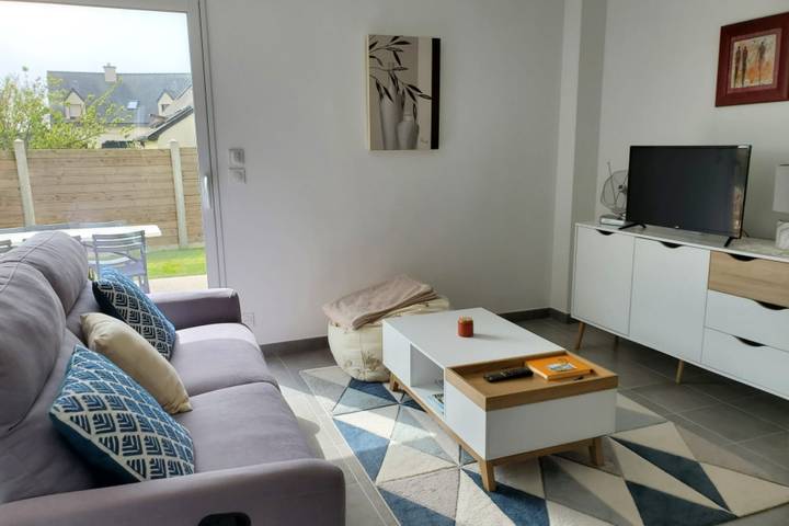 Location de vacances pour 6 personnes, avec jardin à Hirel - 3