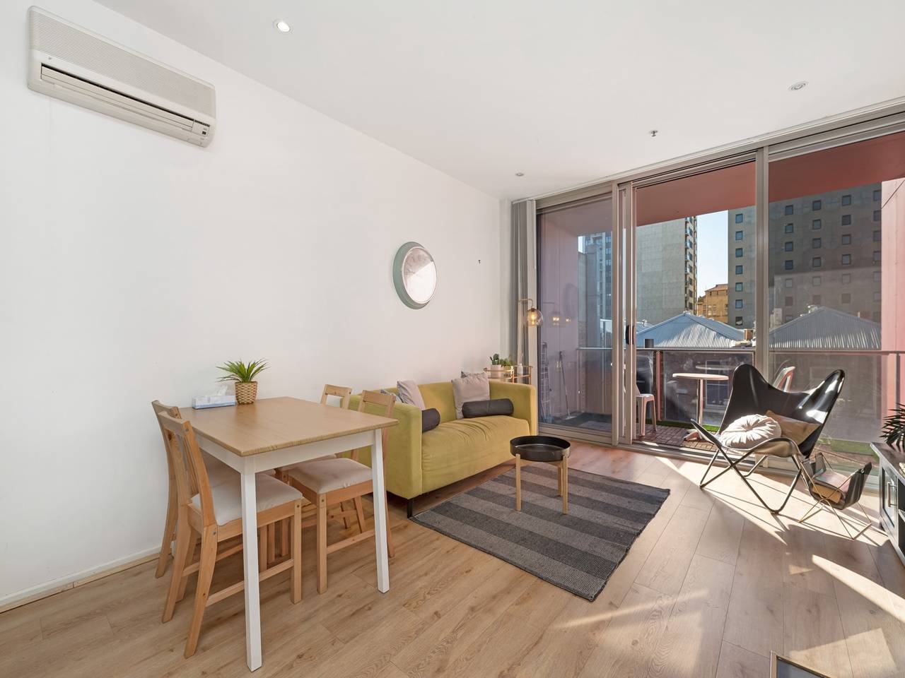 Entire apartment, Chic Apartment in Heart of Adelaide in Adelaide, South Australia