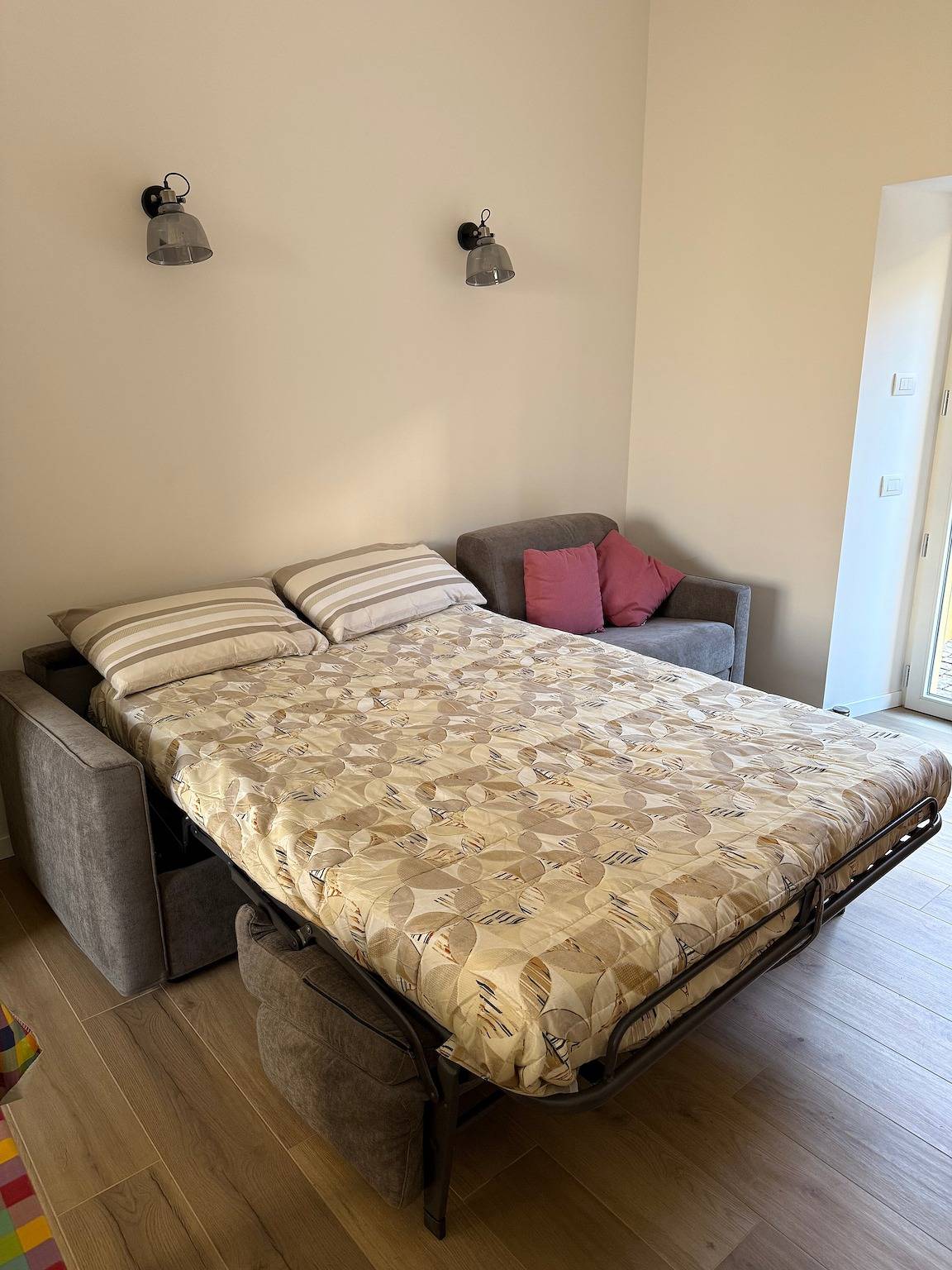 Casa Vacanze Regina con Giardino Privato vicino al Centro Storico di Lecco in Lecco, Prealpi Bergamasche Occidentali