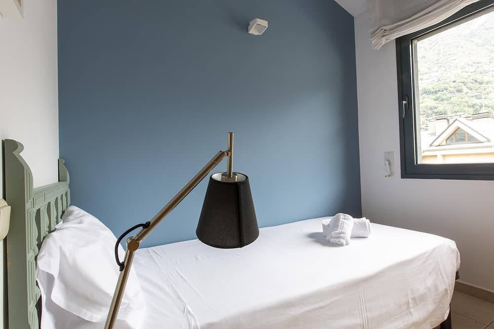 Entire apartment, Outdoor Comfort Àtic East in Andorra la Vella, Grandvalira