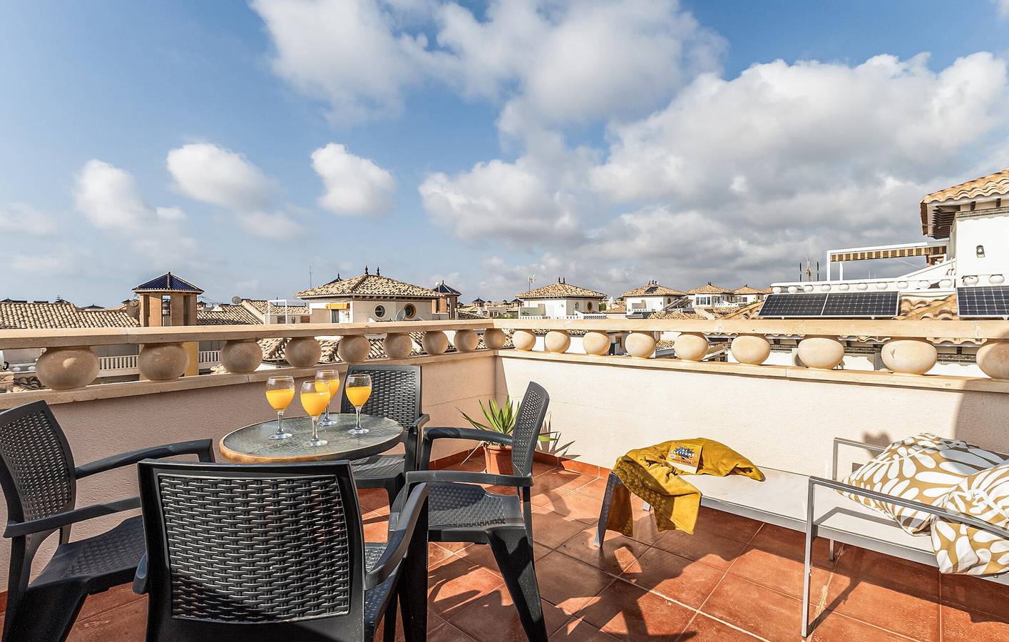 Apartment am Strand mit Pool und AC in der Nähe von Playa de Campoamor in Lomas de Don Juan, Orihuela