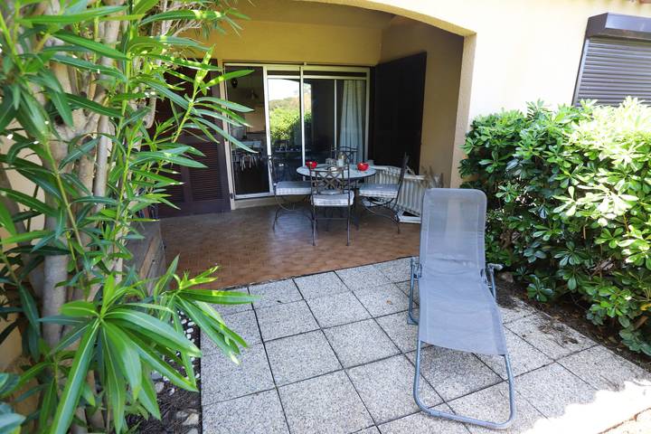 Gîte pour 4 personnes, avec terrasse et jardin dans Golf de Saint Cyprien - 2