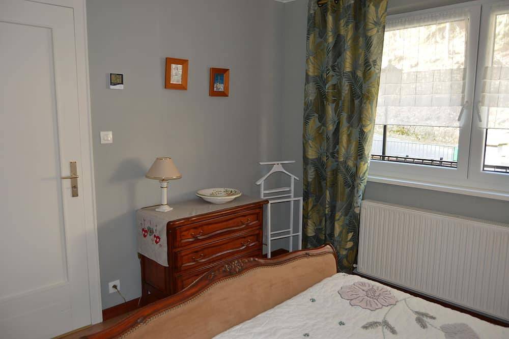 Appartement entier, Rez De Chaussee Plain Pied Dans Maison- Proprietaires Au 1Er Etage in Haegen, Région de Saverne