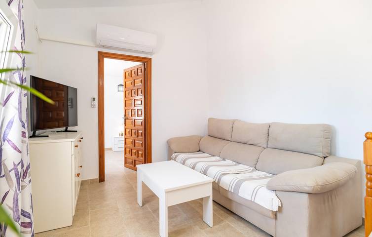 Ferienhaus für 6 Personen, mit Terrasse und Garten sowie Pool, mit Haustier an der Costa del Sol - 4