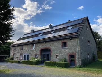 Location de vacances pour 13 personnes, avec terrasse et sauna dans Robertville