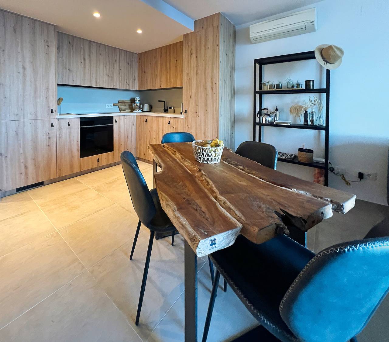 Apartamento entero, Apartamento 'Vistamar 96' con vistas al mar, Wi-Fi y aire acondicionado in Benitachell, Costa Blanca