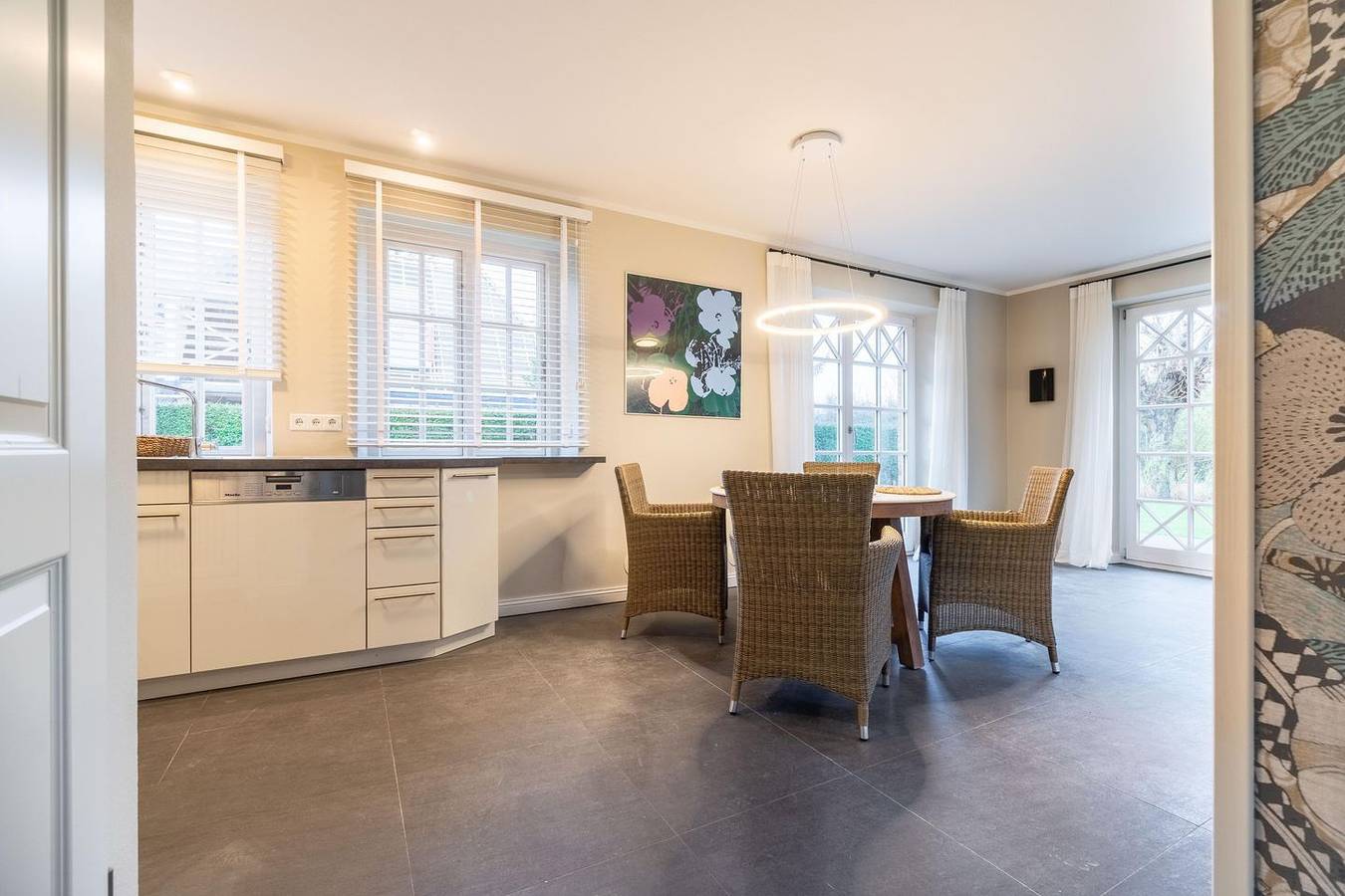 "Erlebe Luxus und Erholung im Smuk Huus – Dein Traumurlaub wartet!" in Nieblum, Föhr