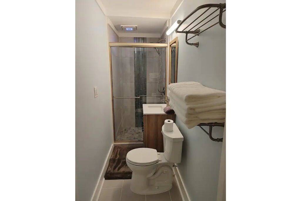 Beaufort Coastal Cottage Downtown!3bedroom 5beds! in Beaufort, Beaufort County