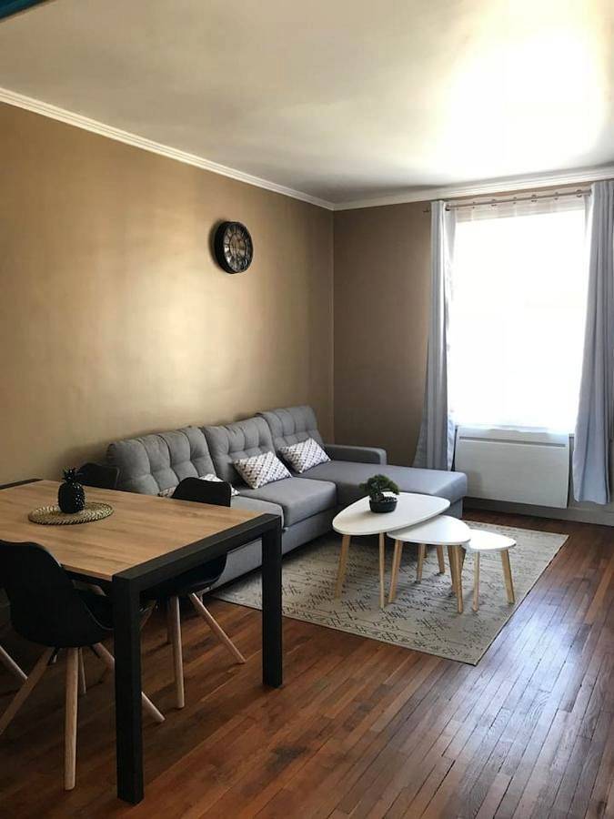 Appartement entier, One-Bedroom Apartment in Compiègne, Oise