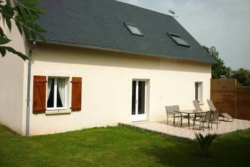 Gîte pour 5 personnes, avec jardin et terrasse, animaux acceptés à Ryes