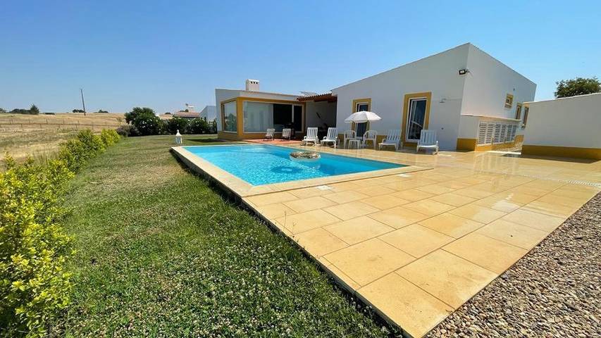 Vivendas de férias para 10 pessoas, com Jacuzzi e Terraço e ainda Jardim and Piscina infantil no Alentejo