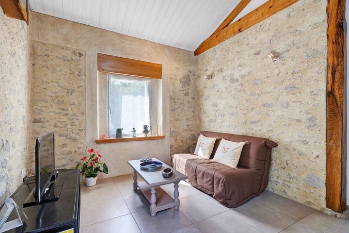 Gîte Du Côteau – 10 min from Puy du Fou in Les Herbiers, Loire Valley