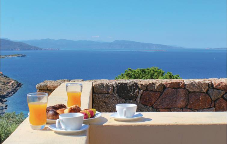 Location de vacances pour 12 personnes, avec terrasse et piscine dans Égine - 4