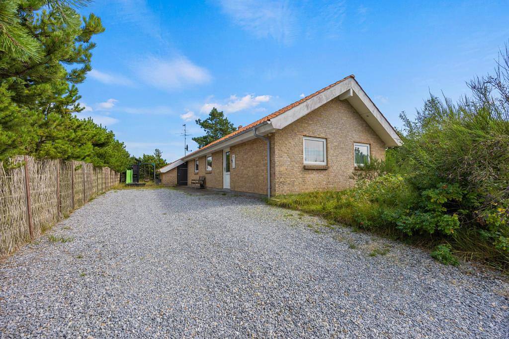 Modern holiday home with summer hot tub on Rømø in Sønderstrand, Havneby