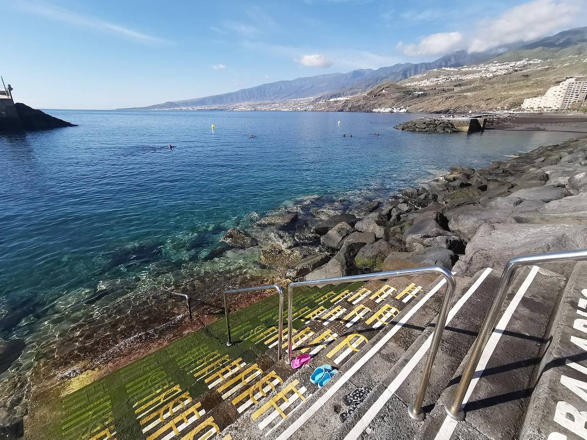 Ganze Wohnung, Ferienwohnung für 6 Personen mit Terrasse in Radazul Bajo, El Rosario
