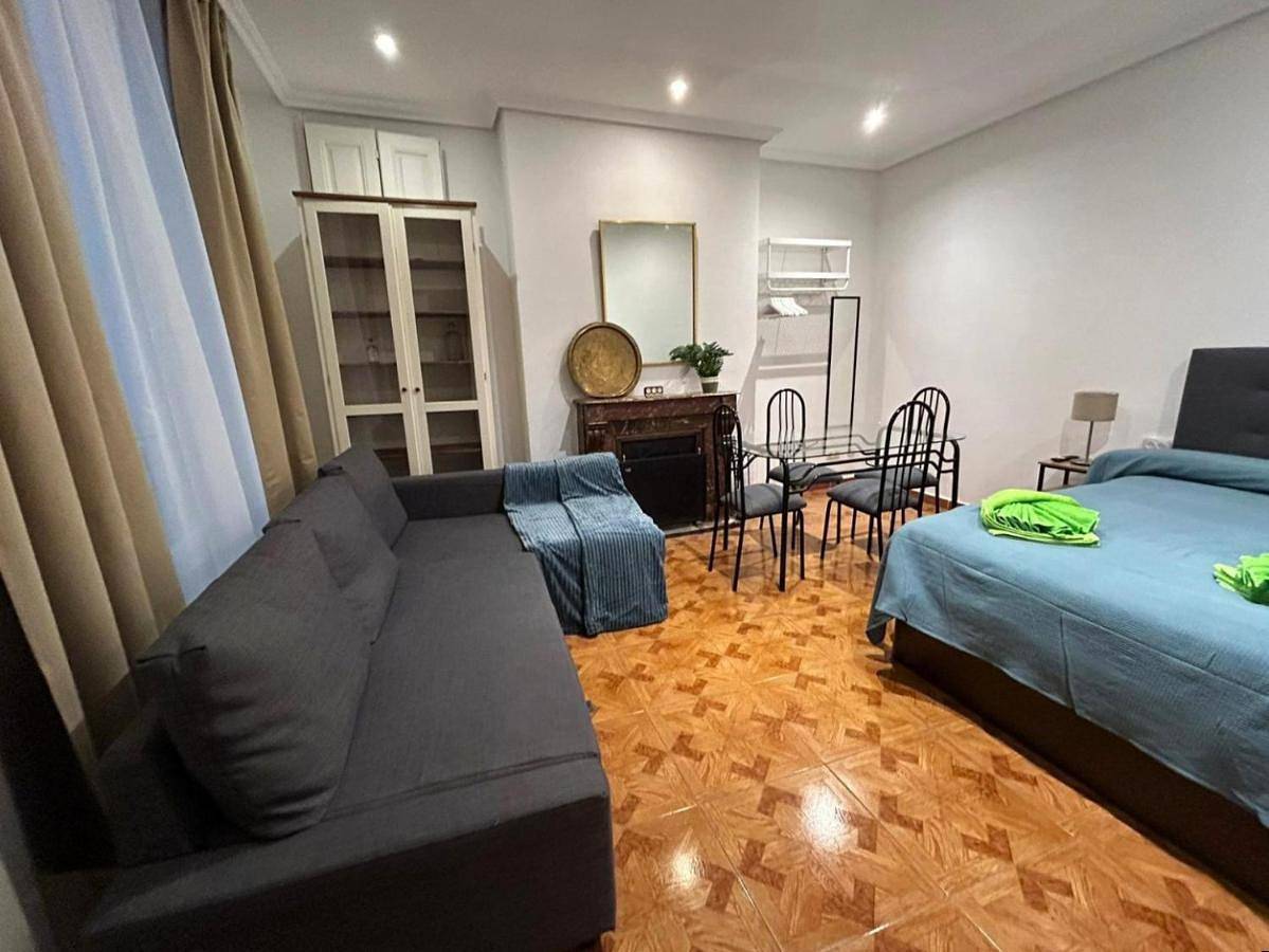 Standard Double Room with Shared Bathroom in Centro (Madrid), Madrid