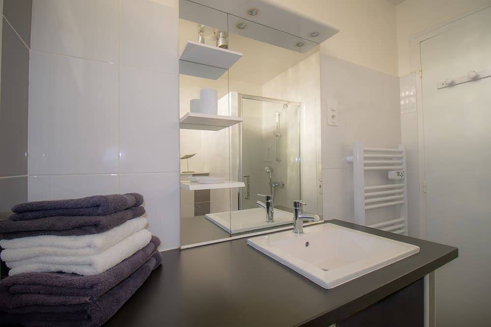 Ganze Wohnung, 2-Zimmerwohnung 150 M Vom Meer Entfernt 2/4 Pers. Ruhige Fahrräder (Wi-Fi) in Concarneau, Quimper und Umgebung