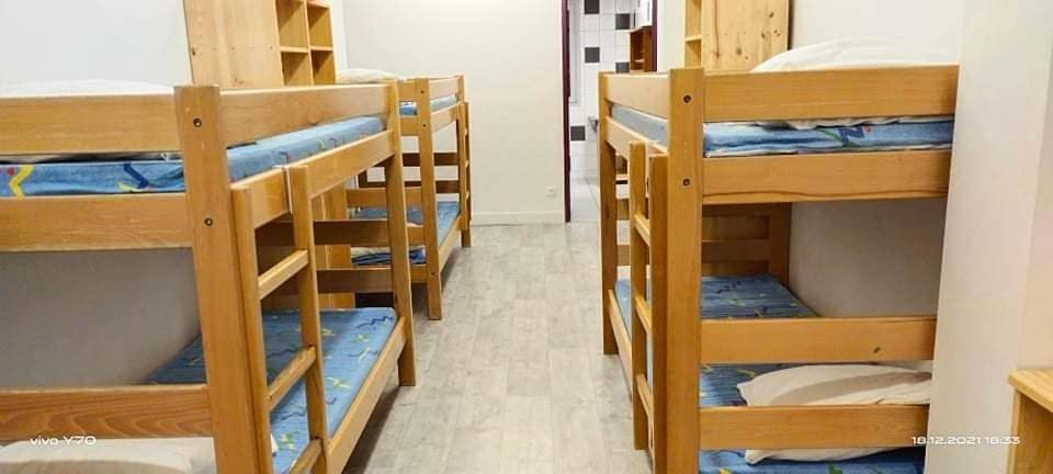 Chalet pour 24 personnes, avec jardin à Cauterets - 4