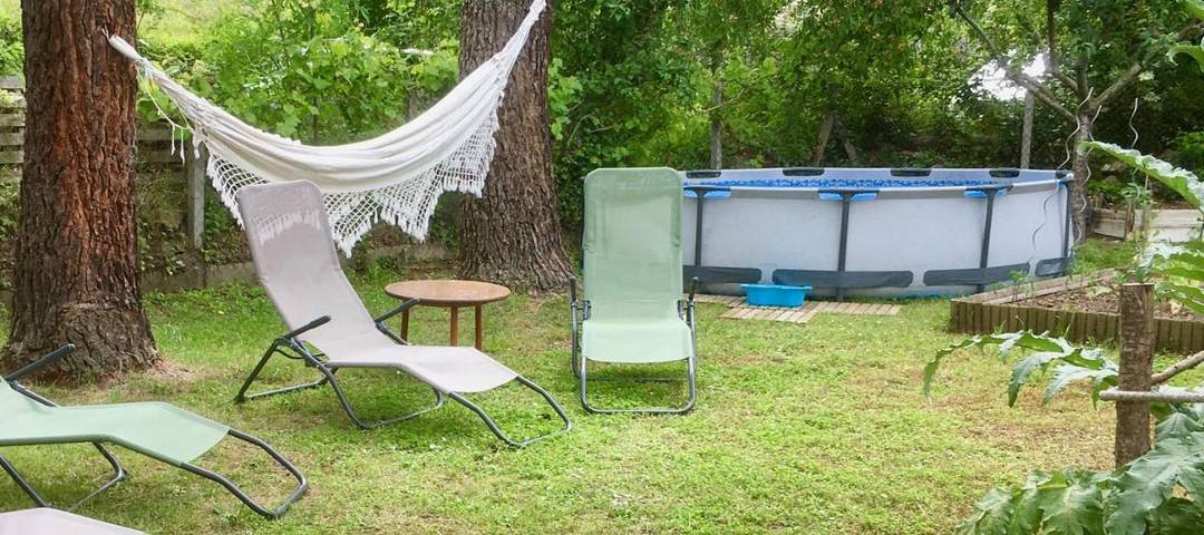 Location de vacances pour 3 personnes, avec jardin et vue ainsi que piscine et bassin pour enfant à Ore - 3