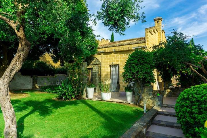 Villa per 7 persone, con terrazza e panorama nonché giardino e piscina - 1