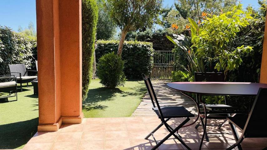 Gîte pour 4 personnes, avec jardin dans Plage de l'Argentière - 2