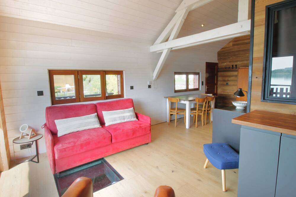 Rare petit chalet sur le lac, barque à rames, clim in Aiguebelette-le-Lac, Chambéry region