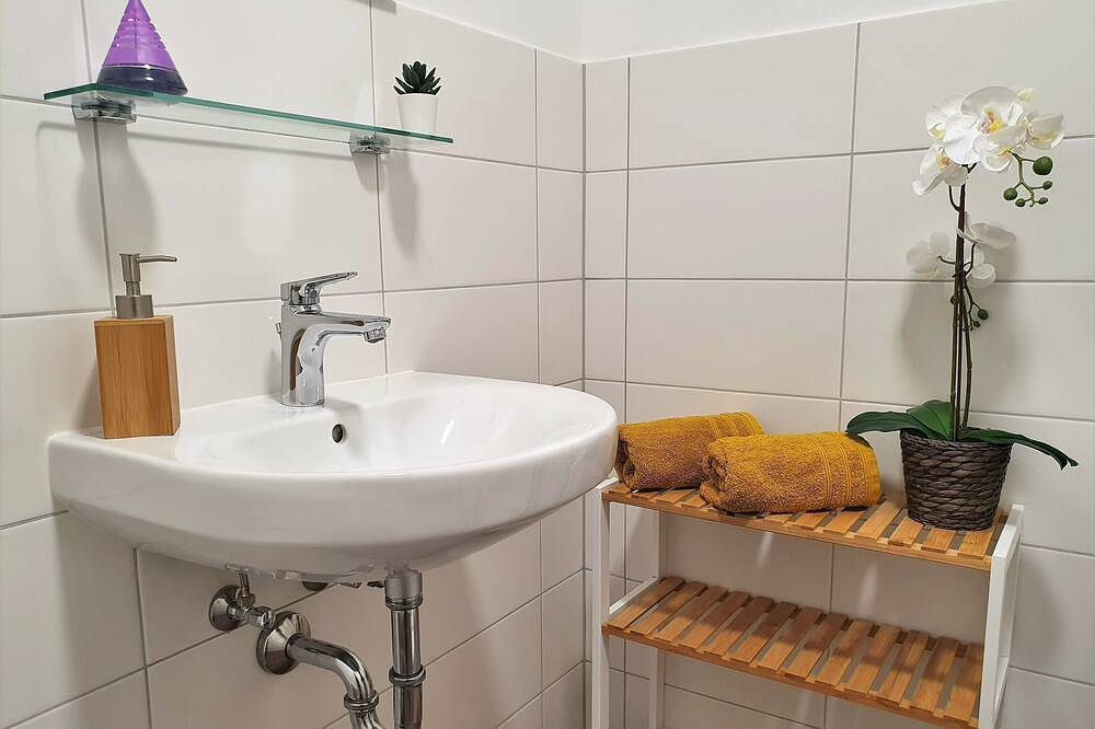 Ganze Wohnung, Willkommen im Hogulu - Haus 1, Appartement 8 in Brandenburg an der Havel! in Brandenburg an der Havel