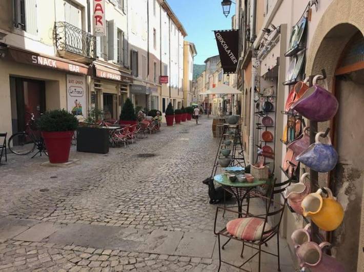 Location de vacances pour 5 personnes, avec jardin ainsi que jacuzzi et terrasse à Dieulefit - 4