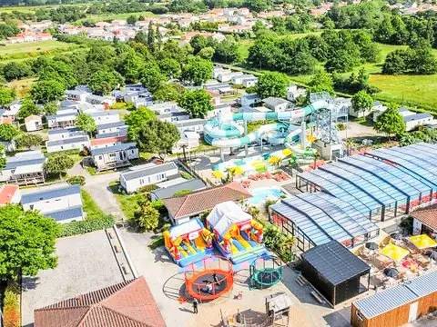 Mobilhome pour 6 Personnes in Saint-Michel-Chef-Chef, Côte de Jade