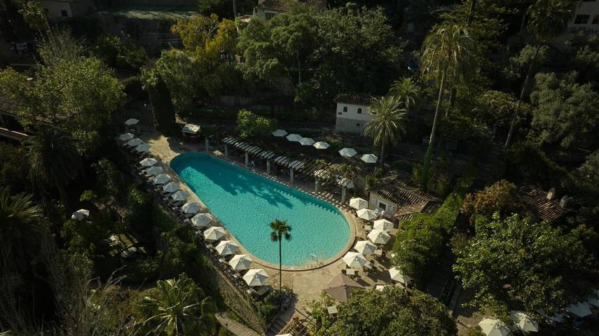 Hôtel, avec Terrasse et Jardin ainsi que Piscine et Vue à Deià