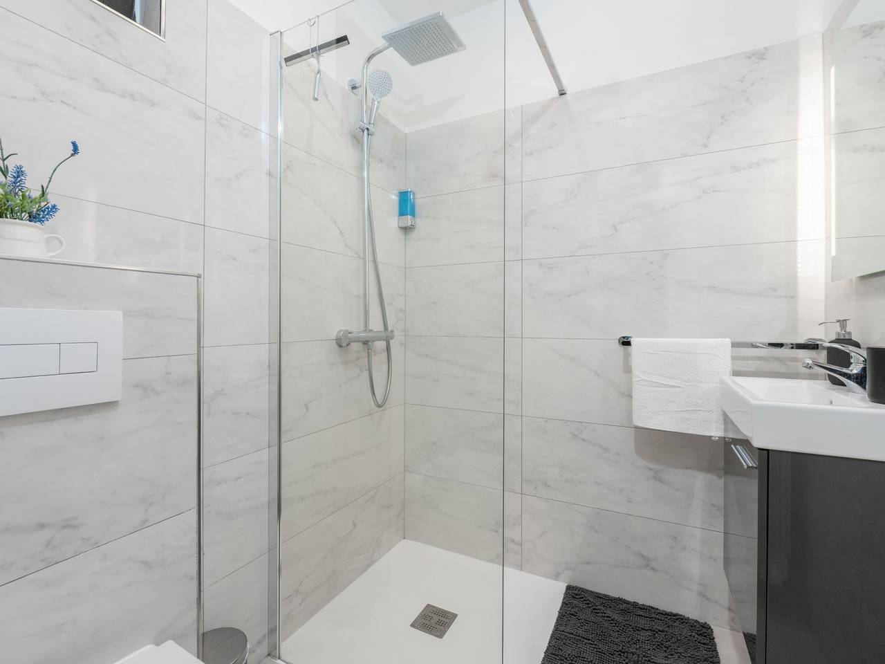 Ganze Wohnung, Luxury Seaview Apartment in Plomin, Ostküste Istrien