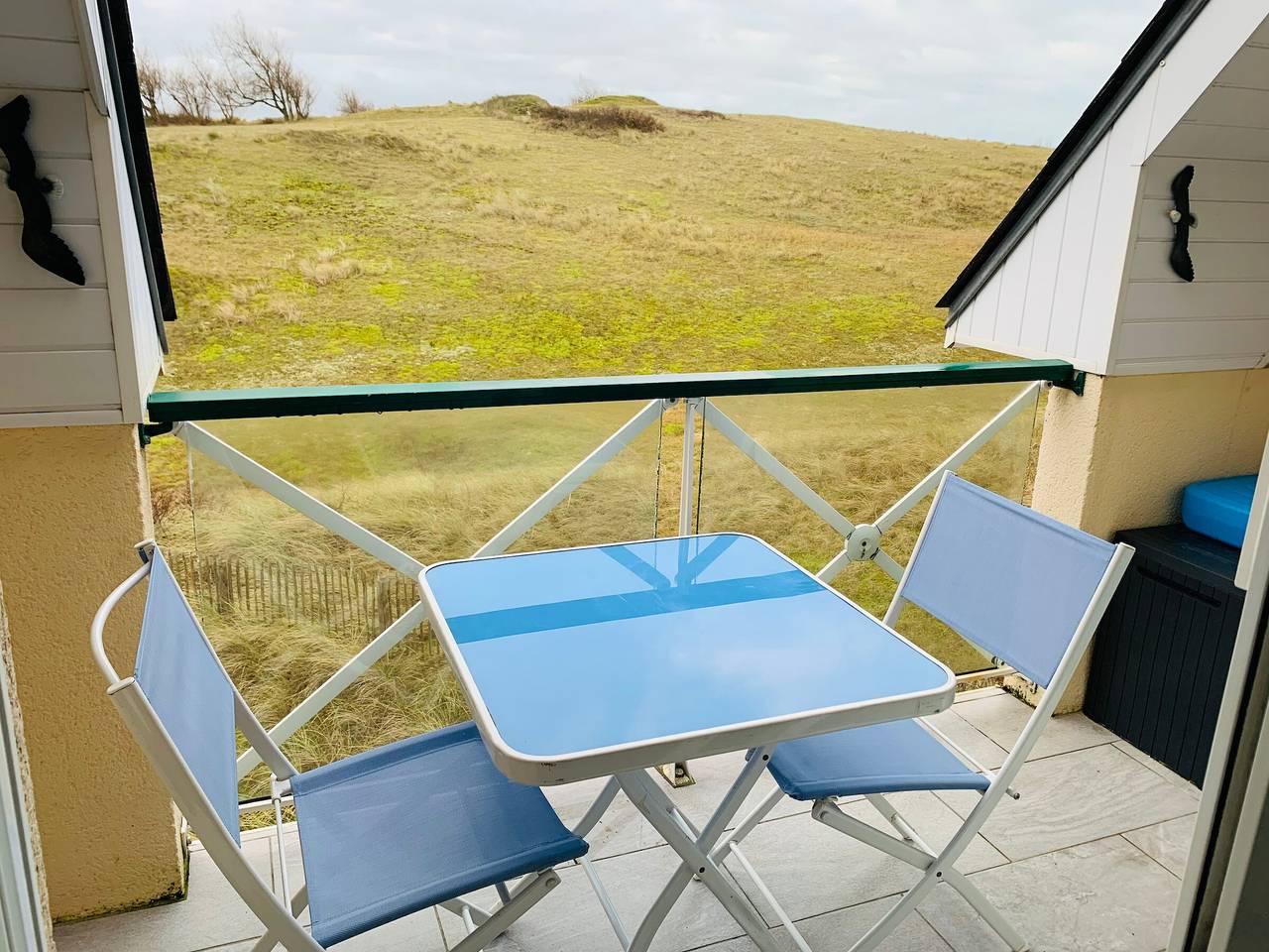 Entire apartment, Cozy 1Br Apt 400m from Beach with Balcony, Parking & Scenic Views in Fort-Mahon-Plage, Abbeville region