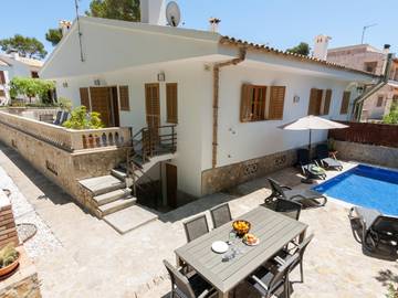 Holiday home in Muro, North Majorca für 6 