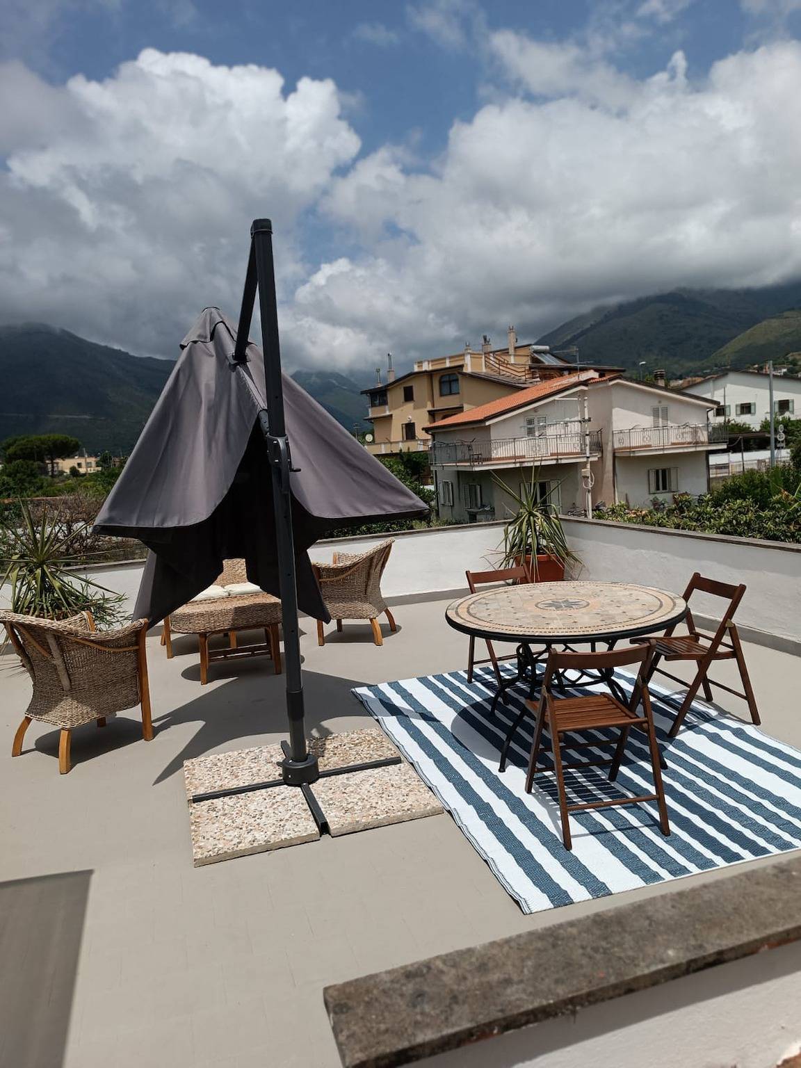 Casa vacanze 'Casetta Esmeralda' con vista sul mare, terrazza privata e Wi-Fi in Tortora Marina, Tortora