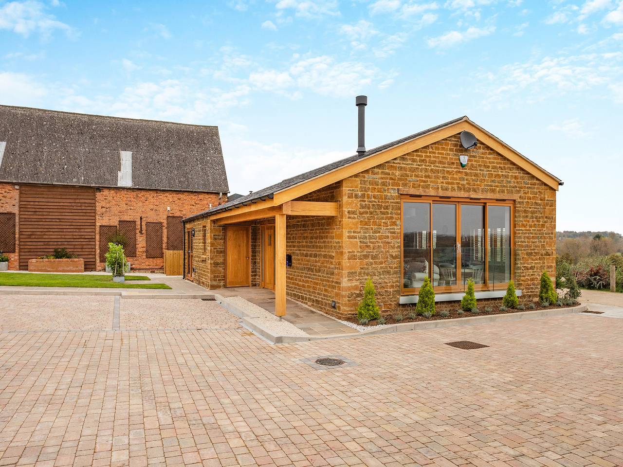 Log Cabin for 4 People in Woodford, Northamptonshire