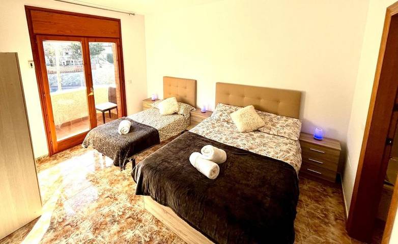 Gîte pour 8 personnes, avec balcon et vue à Sant Esteve Sesrovires - 3