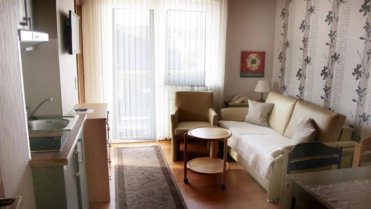 Ganze Ferienwohnung, Ferienwohnung für 2 Personen in Schweich in Schweich, Moseleifel