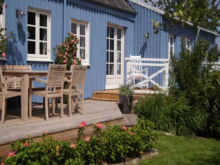 Ferienhaus für 4 Personen, mit Terrasse und Sauna sowie Ausblick und Garten in Esgrus