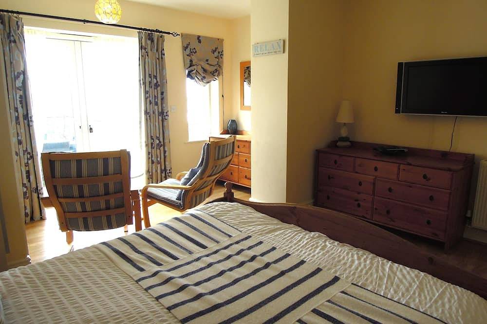 Modern Woolacombe House with Stunning Sea Views in Woolacombe, Devon