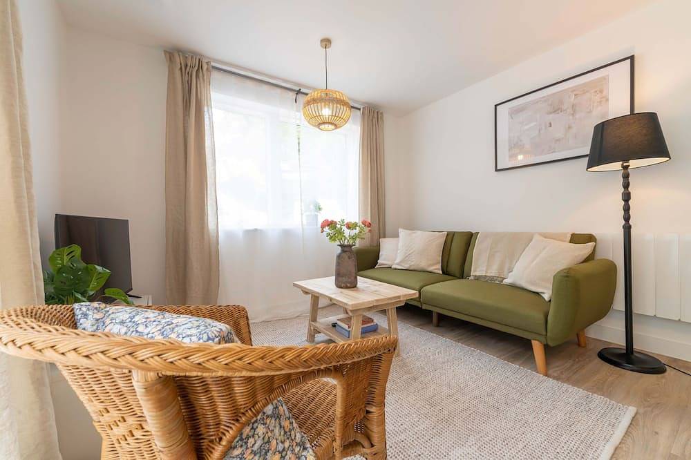 Apartamento entero, Tranquil Cotswolds Retreat: Stylish 1-Bed in Stroud, Gloucestershire