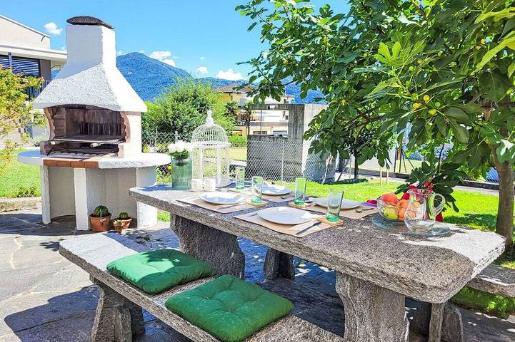 Ferienwohnung für 2 Personen, mit Garten in Gordola