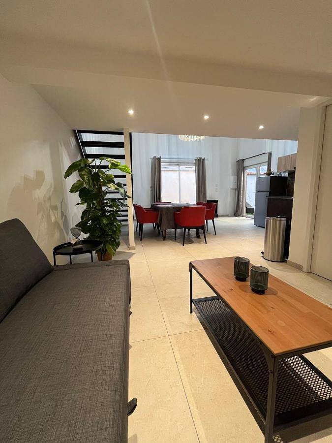 Gîte pour 2 personnes, avec terrasse à Saint-Symphorien-sur-Coise - 3